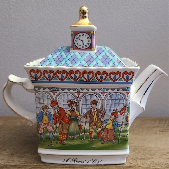 🔥Vintage Sadler " Round of Golf" Teapot Made in England - Picture 2 of 11